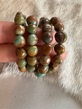 Native American memory wire chunky turquoise bracelet